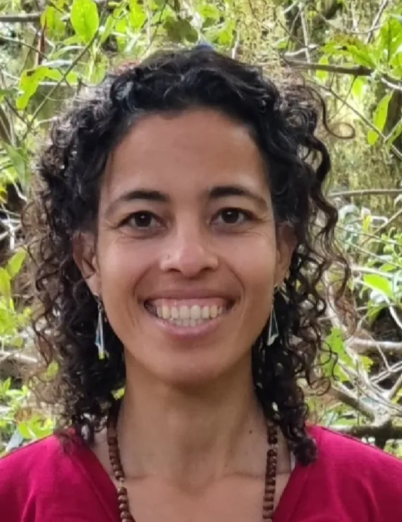 Camila Fonseca with nature background
