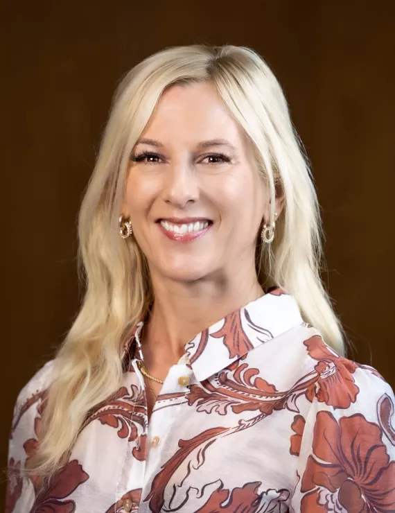 Photo of Allie Mackay